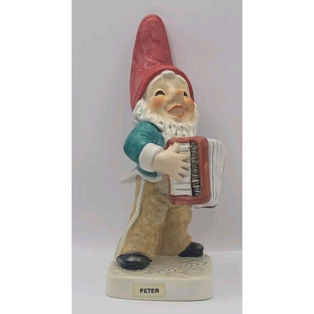 CO-BOY Figurine "PETER THE ACCORDIONIST" 17541-18 TM6 Goebel Germany GNOME VTG‎